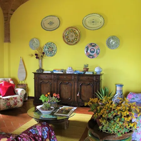 Podere Casato Hills View, Pool, Wifi Tuscany Farm stay *