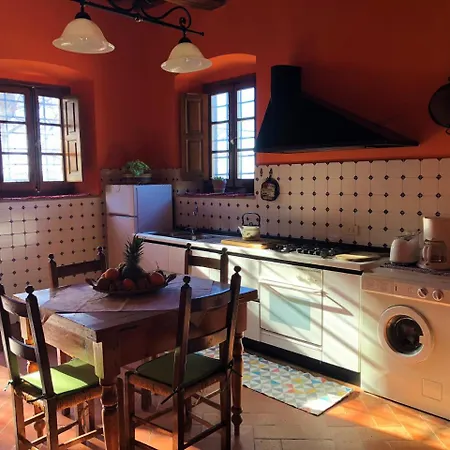 Podere Casato Hills View, Pool, Wifi Tuscany Farm stay Montespertoli